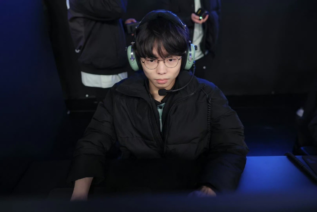 开云体育入口-BLG翻盘JDG，Keria单局斩获MVP峡谷大战半决赛，成为赛场最大亮点