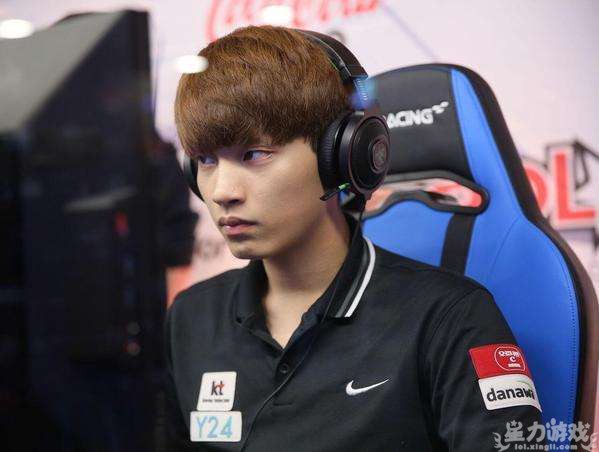 开云体育平台APP-KT翻盘FLY，Viper团战一打五宿敌对决淘汰赛，留下经典瞬间