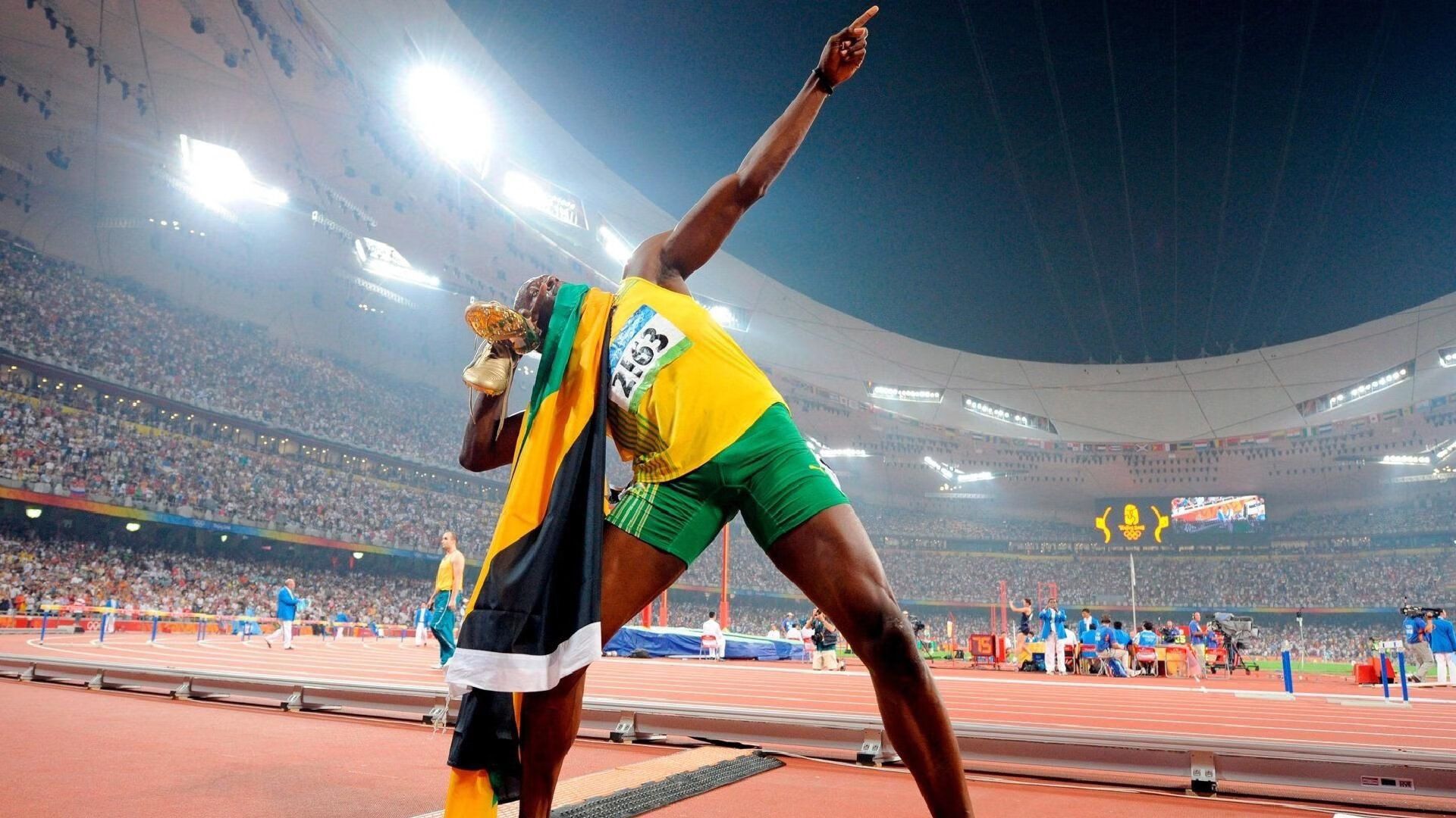 巴黎生死战,卢卡库关键一击,欧洲劲旅险胜新西兰,足球之夜沸腾!